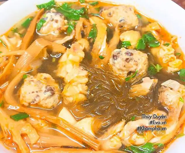 Hình ảnh Miến măng mọc
