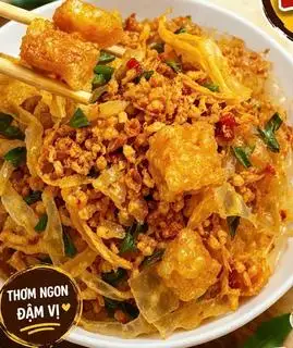 Bánh tráng trộn đủ đầy - 40.000 ₫ tại Trạm Ăn Vặt MonMon - Tráng Trộn Muối Gà, Trà Tắc & Trà Sữa - Trần Văn Hoàng
