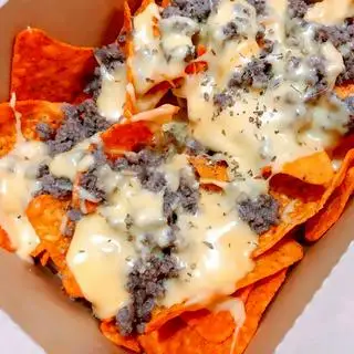 Loaded Nachos with beef and cheese - 290.000 ₫ tại Wakanda & Milk Tea & Food - Phú Mỹ