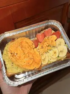 Hình ảnh Bánh mì bơ trứng dâu - chuối