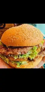 Hình ảnh Burger Bò Gà rán