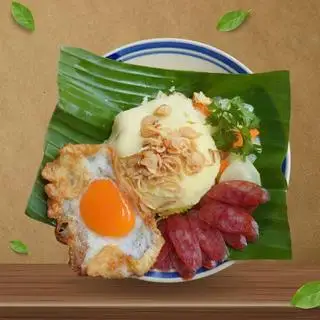 Hình ảnh Xôi xéo lạp xưởng - trứng ốp lòng đào
