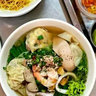 Hoành thánh thập cẩm - 69.000 ₫ tại Hủ Tiếu Nam Vang Tên Lửa - Bò Kho & Lẩu Xí Quách - Tên Lửa