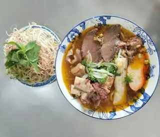 Hình ảnh Bún bò Huế tô đặc biệt