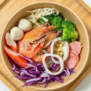Hình ảnh Mì cay hải sản ( tặng ly nước ngọt)