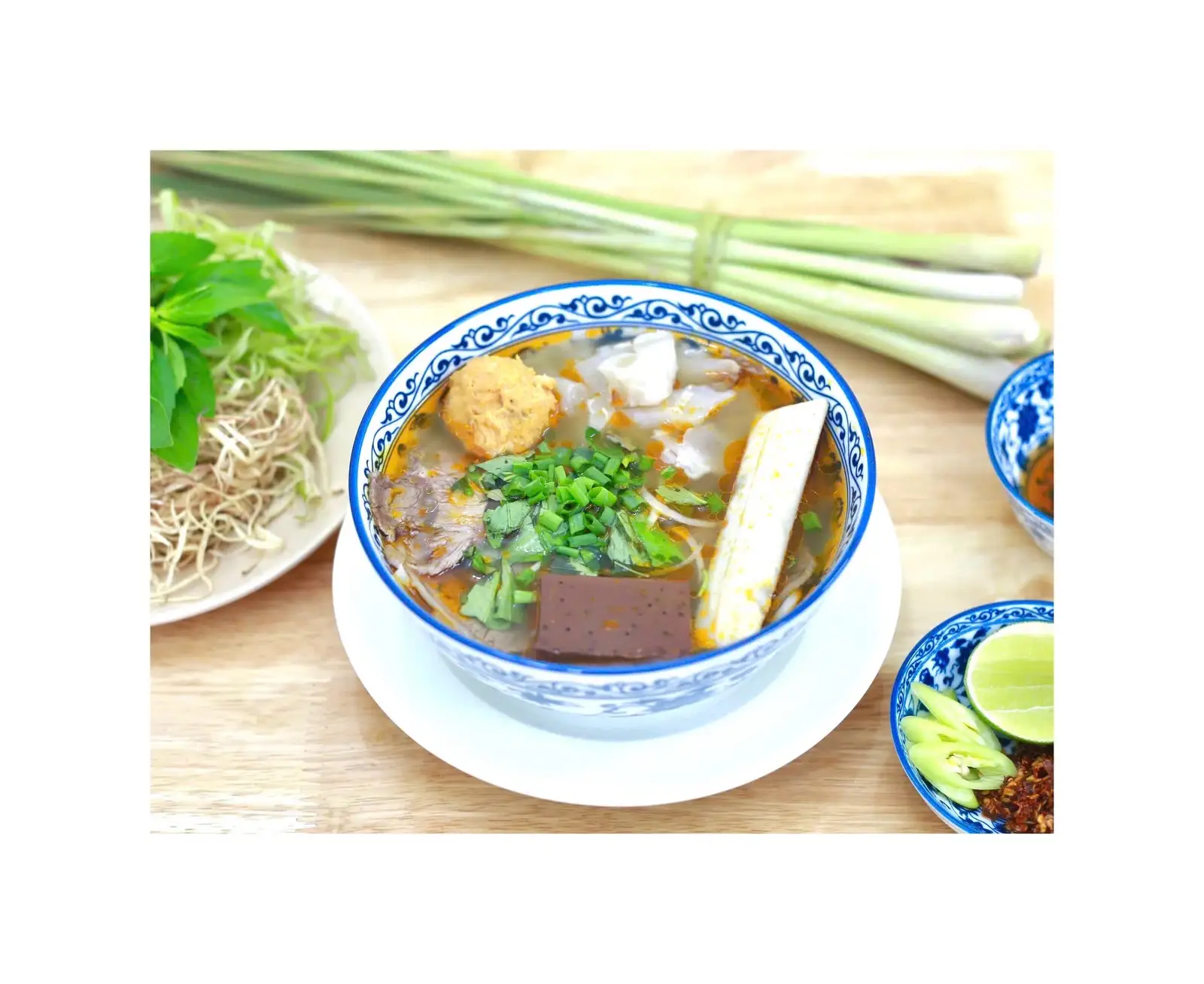 Bún bò đầy đủ không giò - 85.000 ₫ tại Bún Bò Huế Ruốc - Sư Vạn Hạnh