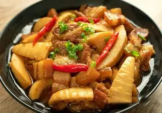 Cơm Thịt Kho Măng - 53.000 ₫ tại Dì Oanh Cơm Văn Phòng - Huỳnh Tấn Phát