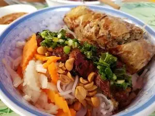 2 Bún thịt nướng chả giò - 170.000 ₫ tại Bún Thịt Nướng Chả Giò Số 1 - Phan Văn Trị