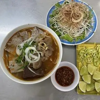 Hình ảnh Bún bò giò - nạm
