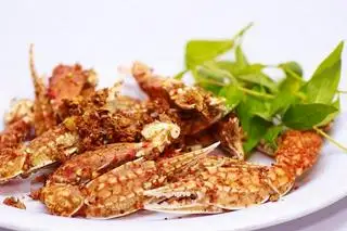 CÀNG GHẸ RANG MUỐI - 95.000 ₫ tại Quán Ốc Cây Me - Âu Cơ