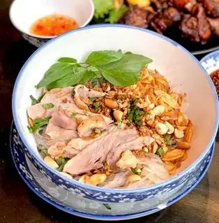 Hình ảnh Bún hoặc Miến trộn chua ngọt đùi