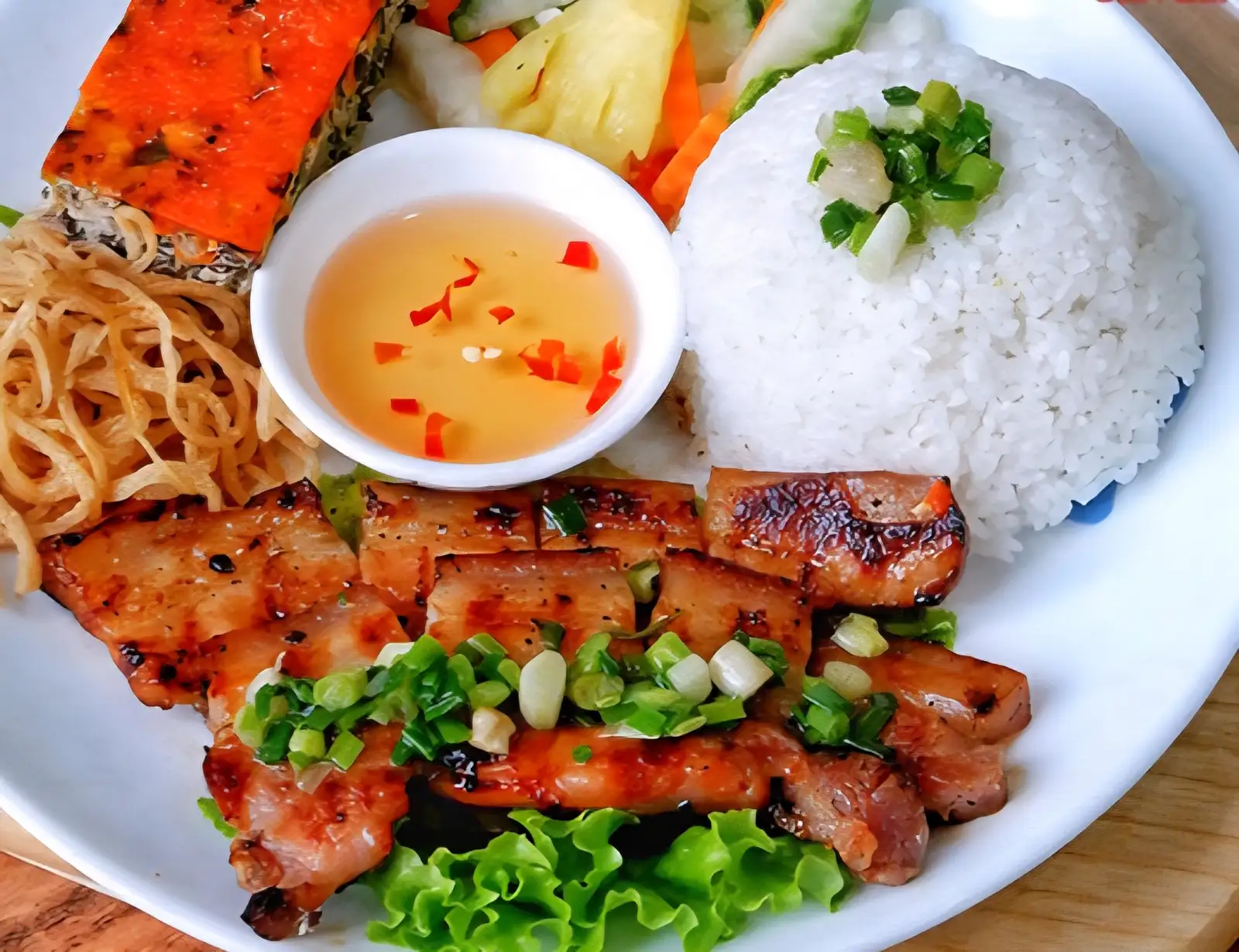 Cơm Bì Chả Trứng ốp la  - 62.000 ₫ tại Cơm Tấm Mai - Nguyễn Đình Chiểu