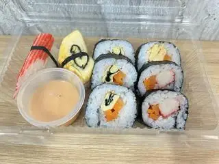 Cơm cuộn thanh cua và trứng - 45.000 ₫ tại Sushi NaRy - Chuyên Cơm Cuộn & Sashimi - Cách Mạng Tháng Tám