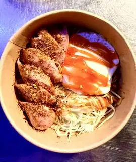 Hình ảnh Mì Indomie ốp la lạp xưởng