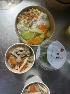 Hình ảnh Cơm Gà Xào Nấm