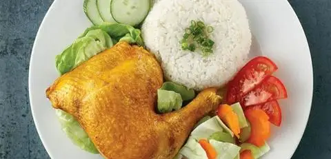 Hình ảnh Cô Ba - Cơm Gà Kiểu Thái