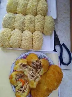 Hình ảnh bó xôi nhân gà nấm 