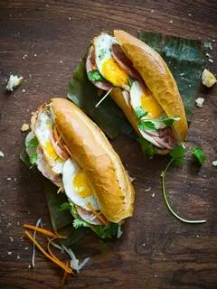 Eggs Bánh mì / Sub Sw - 69.000 ₫ tại Bánh Mì Burger, Kebab Falafel & Smoothies - Gotcha Saigon - Đề Thám
