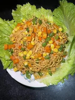 Hình ảnh Mỳ Trộn Rau Củ Tươi 