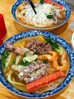 Hình ảnh Bún Thái hải sản đặc biệt