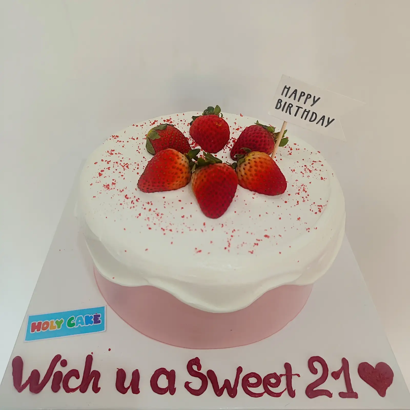 Hình ảnh Bánh kem kem hồng trang trí dâu size 16