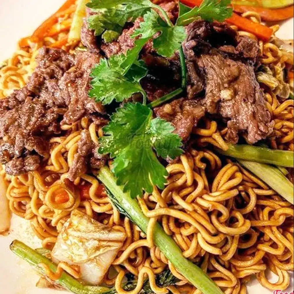 Mì xào bò  - 60.000 ₫ tại Quán Mì Xào & Cơm Bò Lúc Lắc - Nguyễn Trung Nguyệt
