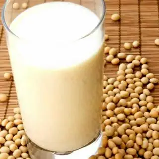 Sữa đậu nành - 18.000 ₫ tại Hủ Tiếu Nam Vang Tên Lửa - Bò Kho & Lẩu Xí Quách - Tên Lửa