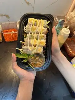 Hình ảnh bánh tráng cuộn trứng lòng đào