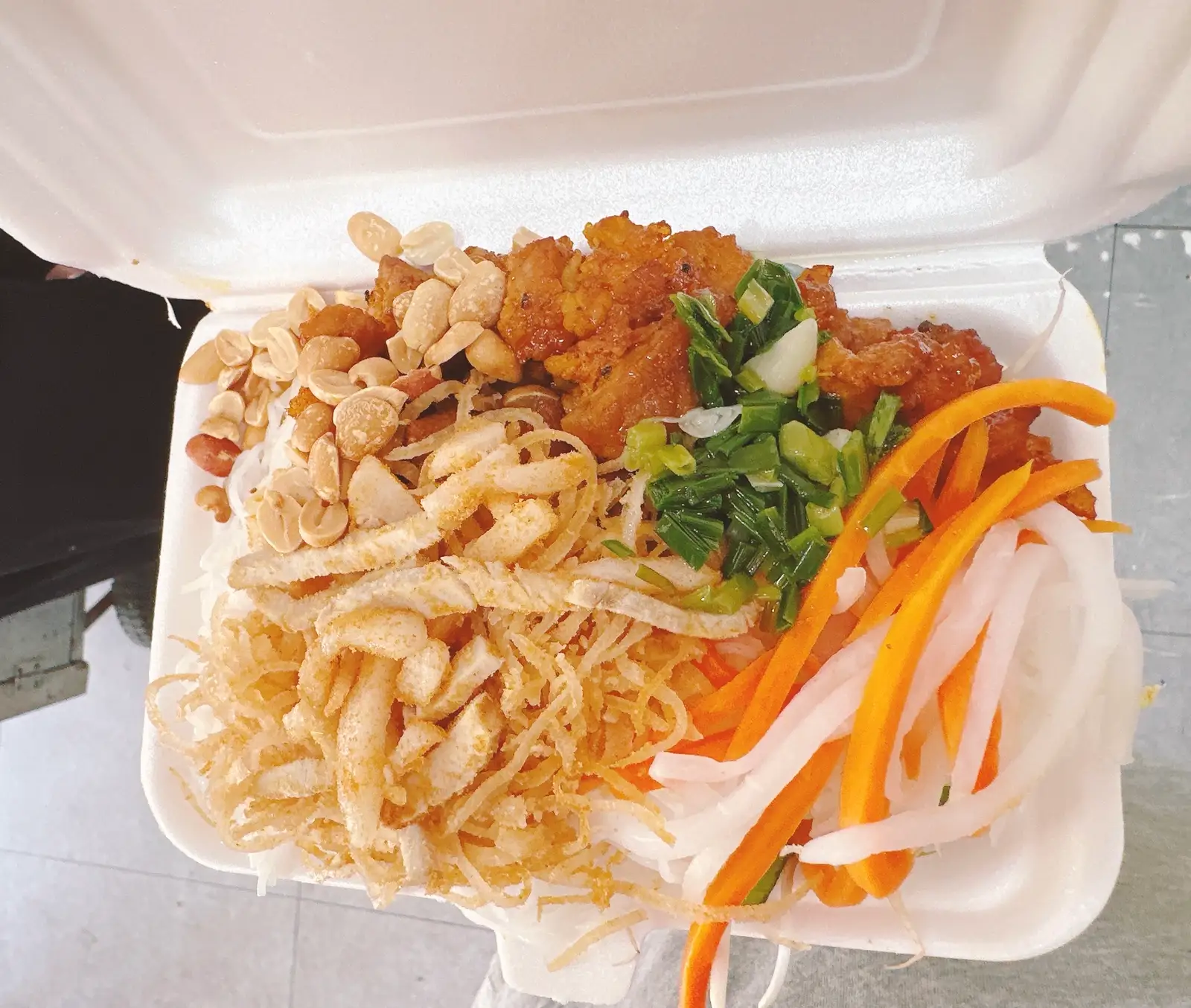 Bún Bì - Thịt nướng - 57.000 ₫ tại Quán Cơm Tấm Cây Bàng Ngày Xưa - Bùi Hữu Nghĩa