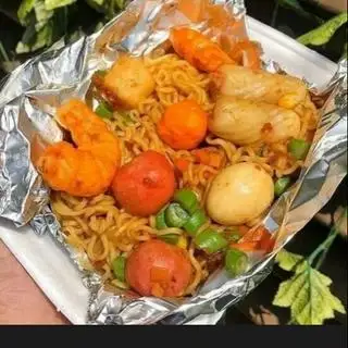 Hình ảnh Mì tRộn mix viên đặc biệt