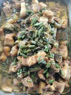 Hình ảnh Thịt kho cải chua