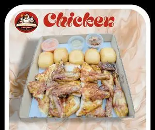 Hình ảnh Gà Nướng Nguyên Con + 5 Bánh Bao