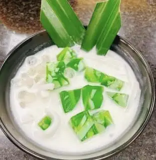 Hình ảnh Chè thái dừa non lá dứa