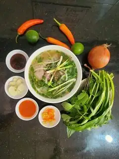 Phở tái nạm - 47.000 ₫ tại Phở Hiền - Phạm Thế Hiển