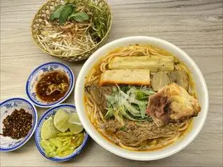 Hình ảnh Thập cẩm sườn bò