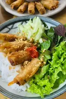 Bún Chả Giò - 35.000 ₫ tại Khói Bún Thịt Nướng - Phạm Văn Hai