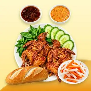 Hình ảnh 2 cút chiên bơ ( tặng kèm 1 bánh mì )