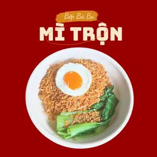 Mì trộn ốp la sốt thái - 30.000 ₫ tại Bếp Bà Ba - Bao Kẹp Đài Loan, Burger & Tacos - Nguyễn Tư Nghiêm