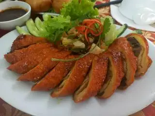 vịt quay bánh bao - 150.000 ₫ tại Nhà Hàng Chay AMITABA - Nguyễn Thái Học