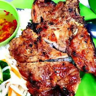 Cơm Sườn   - 30.000 ₫ tại Bếp Nhà Út Ơi - Ung Văn Khiêm
