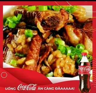 Hình ảnh cơm thố sườn cốt lết + Coca