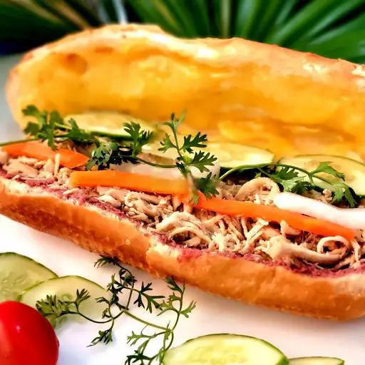 Bánh mỳ gà xé - 30.000 ₫ tại Xôi Gà - Bánh Mì Gà Lắc Kê - Đường Số 4