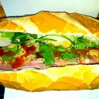 Bánh mì thập cẩm - 19.000 ₫ tại Bánh Mì Hồng Phát - Nguyễn Tri Phương