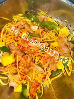 Hình ảnh gỏi xoài chân gà rút xương