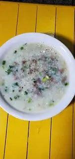 cháo trắng lá dứa thịt bò bằm  - 40.000 ₫ tại Cháo Trắng Lá Dứa Cô Bội - Hồ Bá Kiện