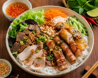 Hình ảnh Bún trộn đặc biệt