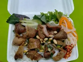 Hình ảnh Bánh hỏi thịt nướng