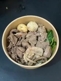Hình ảnh Mì tim cật bò chua cay