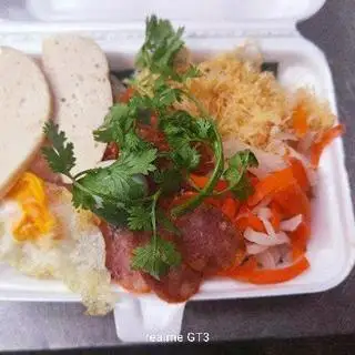 Xôi mặn - 32.000 ₫ tại Xôi Ghẹ & Bánh Mì Cô Quỳnh - Đường Số 21