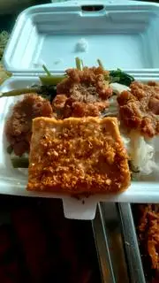 Hình ảnh cơm chả chiên với tàu hủ chiên 